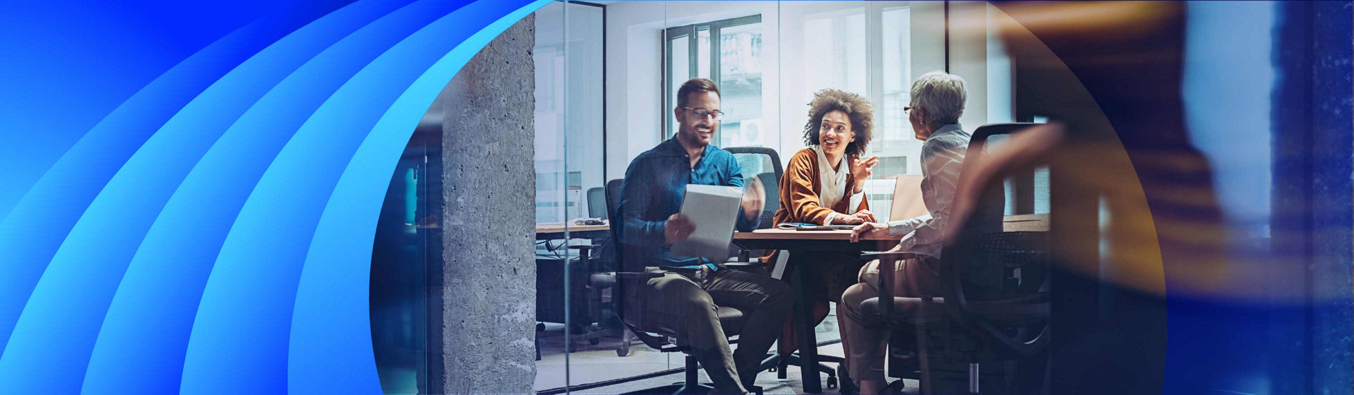 Two CX specialists meeting with a customer