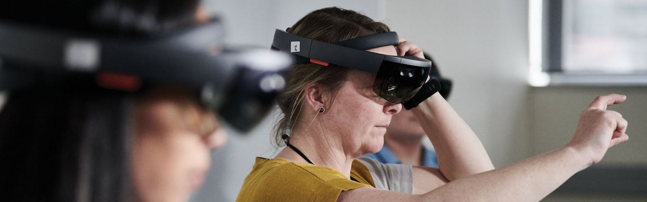lady with VR headset